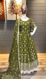 Robe longue brodée pour femme, vêtement de fête indien, tenue de mariage, à la mode, 2022 - Product Image 5