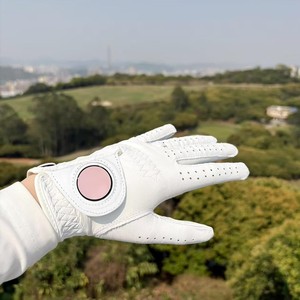 Gant de golf de luxe en cuir Cabretta avec logo et marqueur de balle de couleur Gant femme main gauche pour gant de golf de confort de niveau professionnel en cuir - Product Image 5