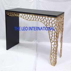 闪亮抛光底座三角形造型设计不锈钢中密度纤维板材料黑色控制台桌 - Product Image 6