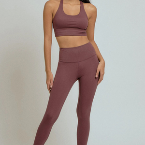 Meilleure vente personnalisable grande taille ensemble de yoga pour femmes très à la mode style unique avant logo séchage rapide léger respirant - Product Image 6