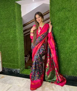 Ấn Độ dân tộc mặc Vải lụa Jacquard dệt patta với thiết kế in kỹ thuật số làm việc mặc đám cưới Saree với áo cho phụ nữ