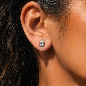 Pendientes de diamantes con diseño de pera dividida y tachuelas - Product Image 6