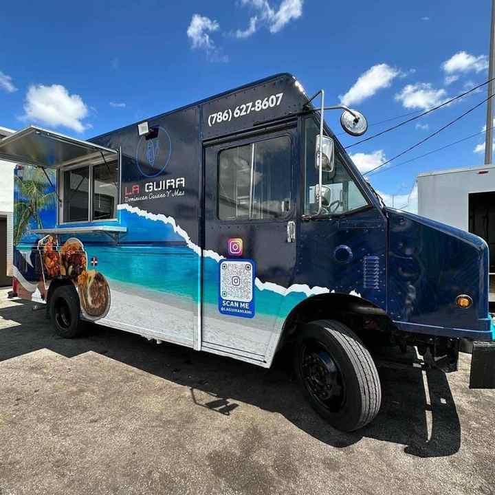 On-Sale 2023 Customised Fast Food Van for Bbq Burgers Pizza at Cheap prices Buy Used Mobile Fast Food Truck Fully Equipped