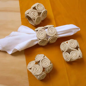 Anneau de serviette en rotin de marque privée, adapté aux arrangements de table festifs, avec un design élégant tissé à la main - Product Image 1