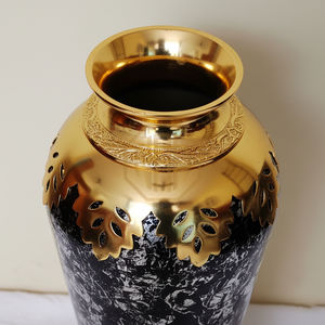 แจกันดอกไม้ตั้งพื้นเหล็กสไตล์นอร์ดิกชายฝั่ง ทำด้วยมือ สีดำเงิน โบราณ เคลือบเงา แจกันโลหะตกแต่งบ้าน - Product Image 5