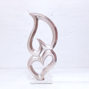 Sculptures verticales modernes abstraites en forme de coeur de Style européen poli brillant Sculpture à but de cadeau en métal en aluminium - Product Image 1