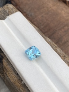 Coussin carré en aigue-marine naturelle certifié 4.67 carats coupe pierre précieuse en vrac superbe qualité de lustre de couleur - Product Image 2