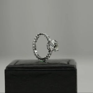 Bague de luxe en diamant de laboratoire 3.00 carats coupe ronde VS1 clarté IGI SGL certifié or rose or argent fournisseur en gros - Product Image 1