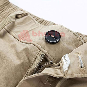 Short cargo pour homme en coton décontracté de couleur unie avec logo personnalisé avec fonction de séchage rapide Offre Spéciale la mode - Product Image 2