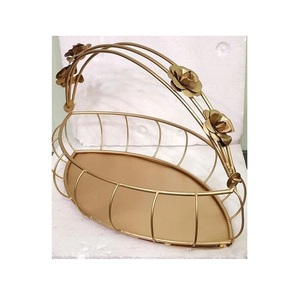 Handmade Dây Kim Loại Lưới Hamper Giỏ Quà <span class=keywords><strong>T</strong></span>ặng Cho Nhà Giỏ Vàng Hình Bầu Dục Giỏ Cho Nhà Bếp Kho & <span class=keywords><strong>Container</strong></span> Ở Mức Giá Thấp - Product Image 1