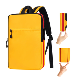 Mini mochila de negocios de diseño de lujo para hombre con cómodo mango resistente y cierre de cremallera para viajes al aire libre - Product Image 5