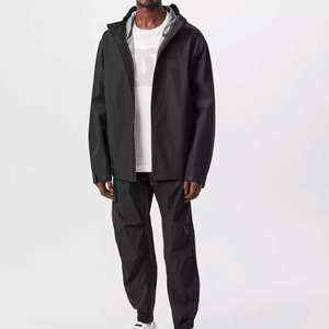 Vestes de pluie pour hommes Performance avec tissu imperméable scellé par des coutures, poignets ajustables et capuche pliable pour toutes les aventures de la saison - Product Image 3