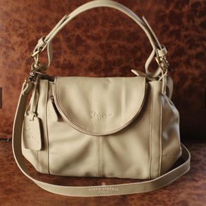 Bolso 2 en 1 de cuero genuino Premium para mujer Bolso de cuero de vaca de estilo dual con correa ajustable y cierre seguro - Product Image 2