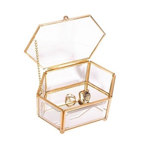 Boîte à bagues couleur or de la plus grande qualité Boîte à bagues en métal et en verre au design fabuleux Boîte à bagues de rangement pour bijoux à bas prix - Product Image 5