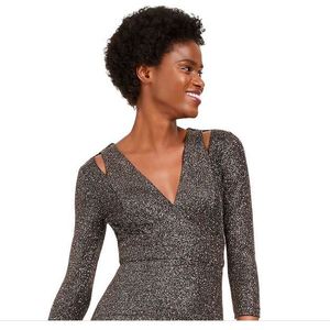 Vestido de Noche Negro con Lentejuelas Multicolor Carbón para Mujer de Calvin Klein, con Aberturas en los Hombros, Talla XS, Largo hasta el Suelo, Silueta de Vestido de Gala, Mangas Cortas - Product Image 2