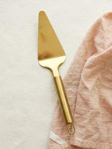 Shiny Metal <b>Cake</b> <b>Server</b> Spoon With Decorative Edge Design Ideal For Luxurious Party And Dinner Presentation - Product Image 5