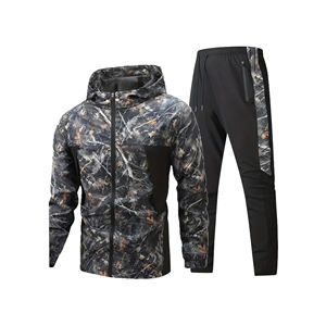 Sudadera con capucha y cremallera de camuflaje personalizada para hombre, nueva moda informal, ropa de gimnasio de invierno con rayas laterales, patrón sólido, cuello con capucha - Product Image 1