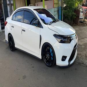 El mejor proveedor de Toyotas Yariss usados y limpios, todos los modelos disponibles, frescos y limpios, usados, bastante usados, volante a la izquierda y a la derecha - Product Image 1