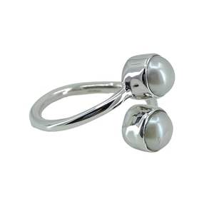 Bague ajustable en argent sterling 925 faite à la main avec deux perles, pierre de naissance de juin, cadeau idéal pour elle - Product Image 1