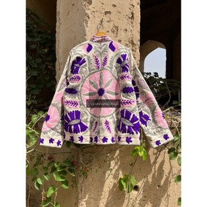 เสื้อแจ็กเก็ตผ้าคอตตอนปักลายดอกไม้ผ้ากำมะหยี่ Uzani สำหรับผู้ชายและผู้หญิง - Product Image 5