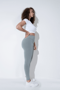 Mallas de entrenamiento y correr para mujer para uso en el gimnasio/mallas de mujer teñidas lisas con cintura elástica a bajo precio - Product Image 5