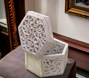 Caja de Joyería de Piedra de Jabón, Hecha a Mano, Tallada, Ecológica, Elegante, Decorativa, para Regalo a Mujeres - Product Image 1