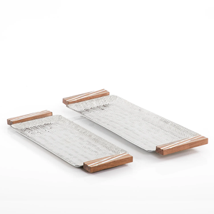 Bandeja para servir café rectangular más vendida, mango de madera, diseño de lujo Chapado en plata, Juego de 2 Bandejas para servir martillado a granel - Product Image 3