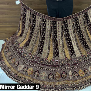Premium Velvet Bridal Lehenga Heavy Jarkan Mirror Work Rajwadi Double-Can Doble-Dupatta Long Work Choli Modern para invierno - Product Image 3
