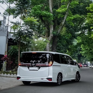 Minivan Toyota Voxy 2023 en Alta Demanda - Product Image 3