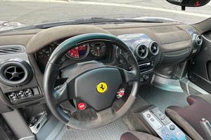 Ferrari 430 Scuderia d'occasion 2009 en excellent état, prêt à être expédié - Product Image 2