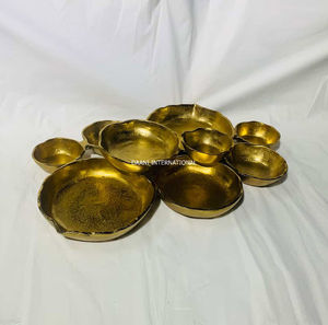Ensemble de Plats en Métal Artisanal de Luxe Moderne, Bol en Aluminium Doré, Pièce Centrale Décorative pour la Maison, Décoration de Table d'Hôtel, Poli - Product Image 6