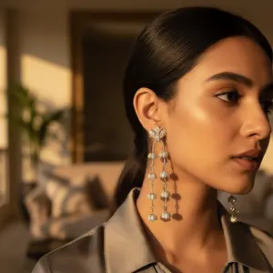 Boucles d'oreilles pendantes élégantes en argent 925 plaqué or pour femme, ornées de perles et de diamants en or blanc – Cadeau idéal - Product Image 2