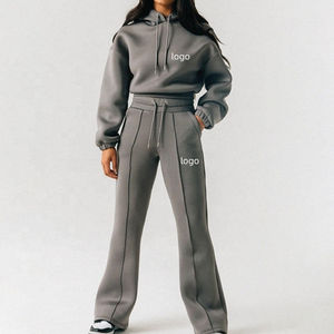 Venta al por mayor personalizado de alta calidad pulóver Sudadera con capucha Crop Top y pantalones de chándal Streetwear Fleece Sweatsuit 2 piezas Jogger Set para las mujeres - Product Image 1