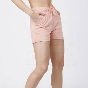 Shorts pour femmes de style tendance, design personnalisé, streetwear, prix raisonnable, services OEM de LUXURY IMPEX - Product Image 2