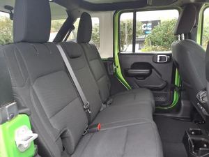 รถจี๊ป แรงเลอร์ อันลิมิเต็ด สปอร์ต เอส ปี 2018 ขับเคลื่อน 4 ล้อ พวงมาลัยซ้าย มาตรฐานไอเสียยูโร 4 วิ่ง 50,000-75,000 ไมล์ 150-200 แรงม้า - Product Image 6