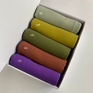 ชุดฮิญาบผ้าไหมเมดินาไล่ระดับสี5ชิ้นผ้าโพกหัวมุสลิมน้ำหนักเบาสีเขียว - Product Image 1