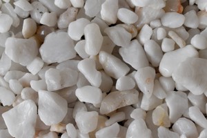 Meilleures paillettes d'agate blanche en gros 1kg, mini-cristaux naturels polis pour la guérison, écologiques, décoration Feng Shui pour la maison - Product Image 2