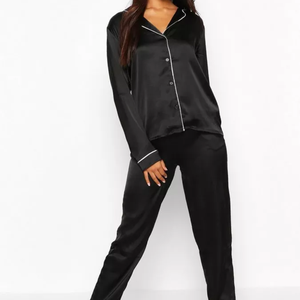 Conjunto de Pijamas de Seda/Satén Transpirable y Cómodo para Mujer, Estilo Clásico, Térmico, Liso, Teñido, Sostenible y Elegante, Nuevo - Product Image 1