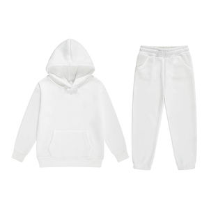 Survêtement personnalisé pour enfants avec une collection de vêtements de sport de haute qualité pour l'extérieur, une collection très demandée - Product Image 6