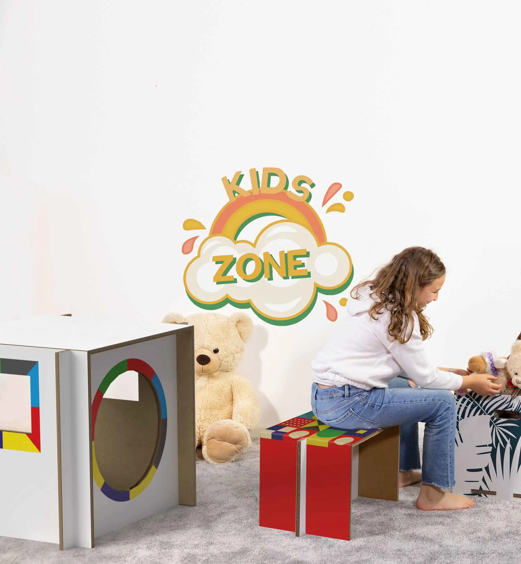مكتب طاولة "سعيد" للأطفال ، بيت رسم للأطفال ، بواسطة Rippotai ، ecofriendly قابل للتخصيص