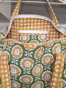 Bolsa de lona de algodón acolchada con flor mostaza estilo bohemio de verano Sun Petal Garden Green Blossom Tote para viajes - Product Image 3