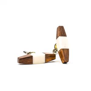 Boutons de meuble en résine de bois inspirés des designers, conçus pour les quincaillerie de meubles haut de gamme, style de décoration intérieure moderne et élégant - Product Image 1