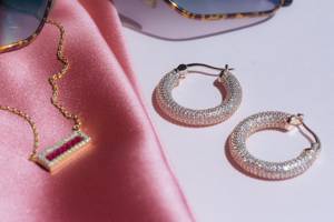 Pendientes de aro de Plata de Ley 925 con sólida clase, circonita cúbica, corte elegante, diseños de pavé chapados en oro para bodas y fiestas - Product Image 3