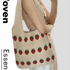 Bolso de Hombro de Ganchillo para Mujer, Gran Capacidad, Otoño e Invierno, Diseño Popular de Fresas, Venta al Por Mayor - Product Image 4