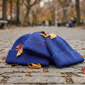 Gorro Unisex Moderno, Cómodo y Cálido, de Punto, Ligero, Elegante, para Uso Casual en Invierno, con Diseño Jacquard - Product Image 4