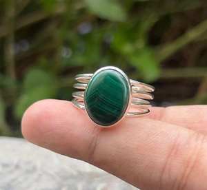 Bague d'éternité en vermeil en argent sterling 925 faite à la main Design classique unique avec sertissage de pierres précieuses en malachite naturelle - Product Image 2
