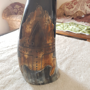 Taza de cuerno vikingo personalizada de alta calidad, jarra de estilo Animal grabada a mano de India, artesanía Natural, cuerno para beber pulido, comprar - Product Image 1