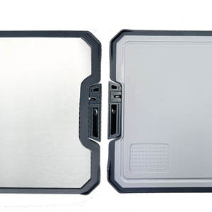 Planche à découper double face en acier inoxydable et PP de 16.5 po x 12 po avec poignée - Product Image 6