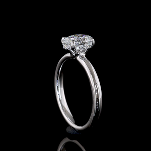 แหวนหมั้นเพชรทรงวงรี 1.13 กะรัต ทองคำขาว 14K ดีไซน์วงแหวนซ่อนแบบ Halo งานฝีมือสุดหรูสำหรับเจ้าสาว - Product Image 1