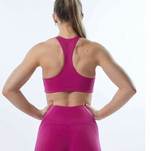 สปอร์ตบราขอบโค้งแบบเรียบสำหรับผู้หญิงเสื้อครอปสำหรับออกกำลังกายเล่นโยคะฟิตเนสยิมโลโก้ตามสั่ง - Product Image 4